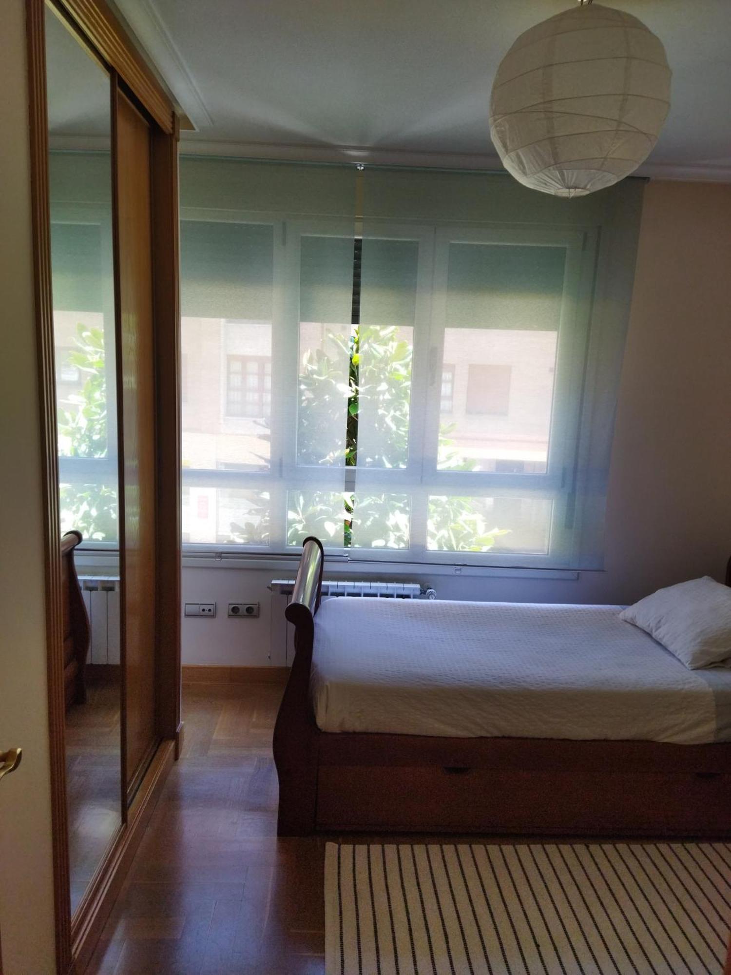 Centrico Apartamento Oviedo Parking Y Wifi Gratuitos Admite Mascotas Екстер'єр фото